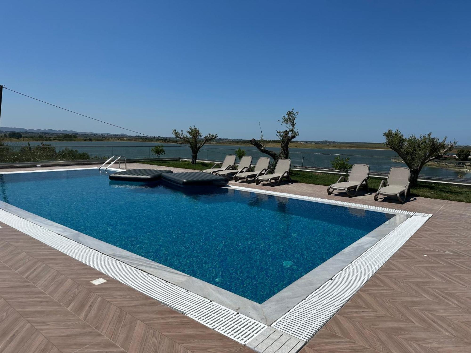 Top Villas Durrës 外观 照片