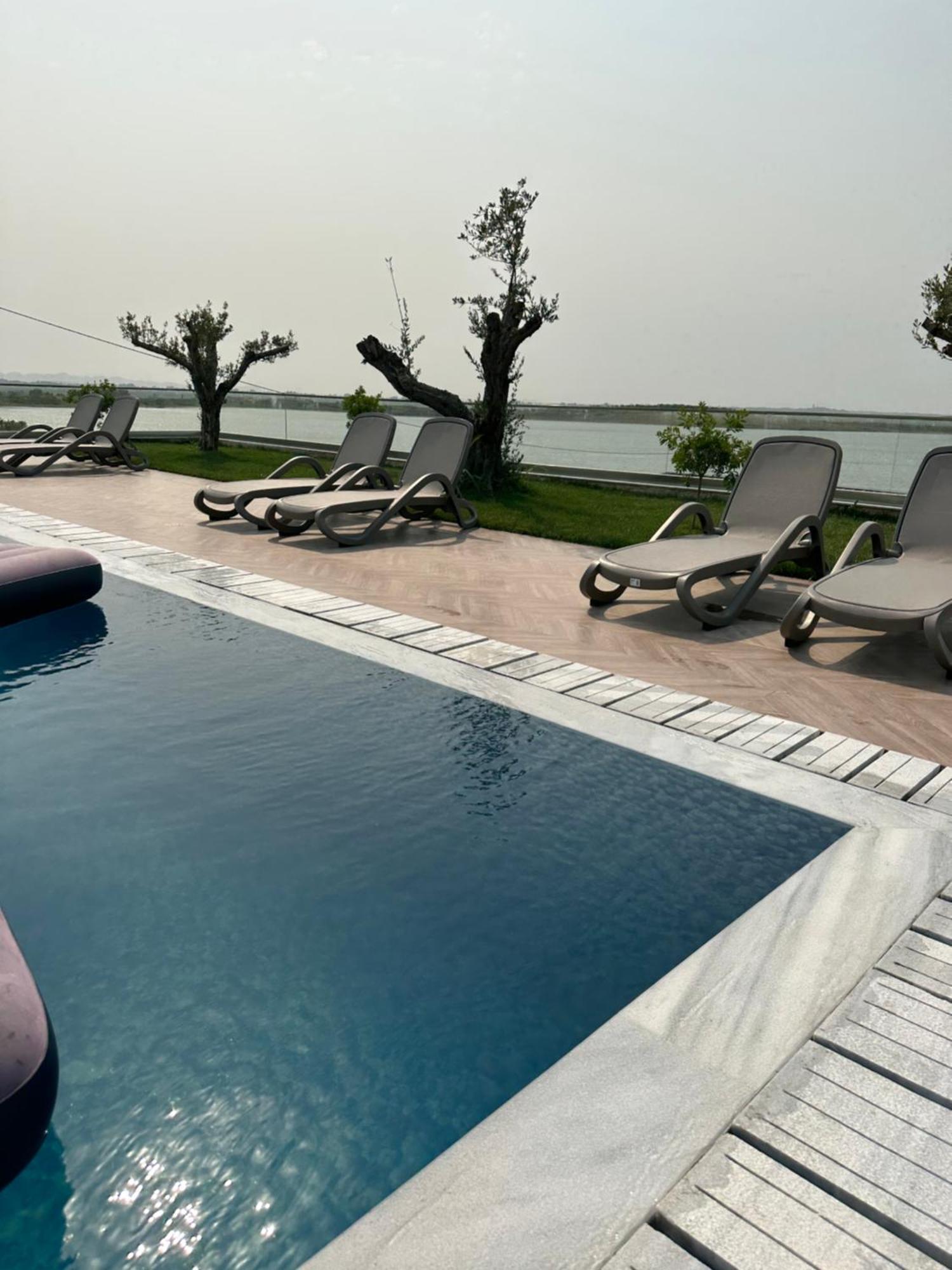 Top Villas Durrës 外观 照片