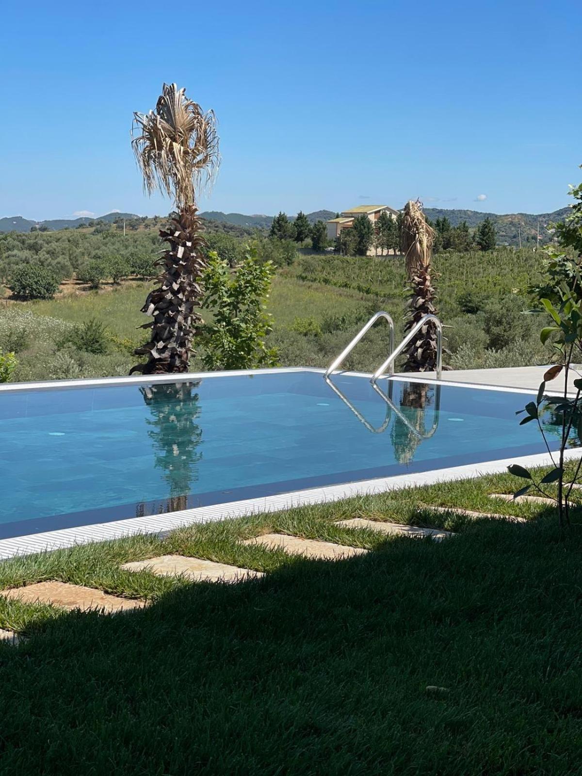 Top Villas Durrës 外观 照片